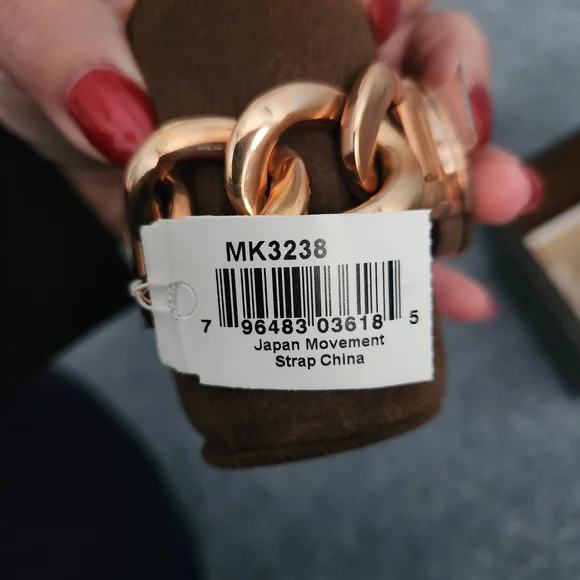 NWT Michael Kors Rose Gold Chain Twist Watch - Picture 6 of 6